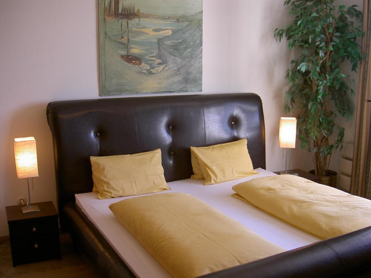 Villa Desiree - Hotel Garni - Adults Only Villach Rum bild